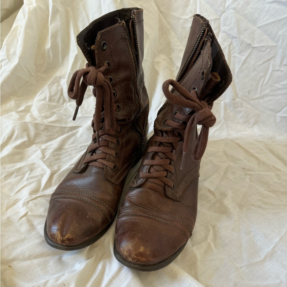 brown steve madden flat boots